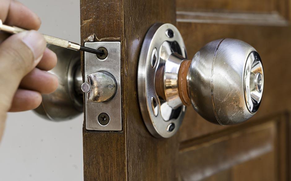 serrurier porte claquée Le Pecq